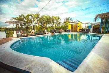 هتل Selina Manuel Antonio   Hostel