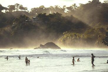 هتل Selina Manuel Antonio   Hostel