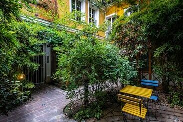 Les Patios Du Marais
