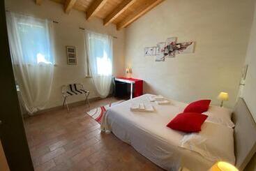 L'isolo B&b E Case Vacanza - Monzambano