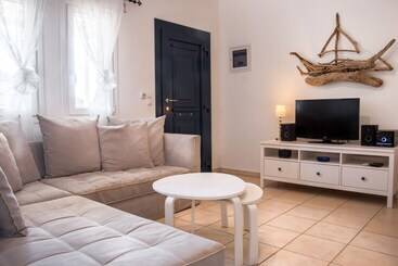 Luxury Family Apartment   Pool, Seaview, 200m Beach