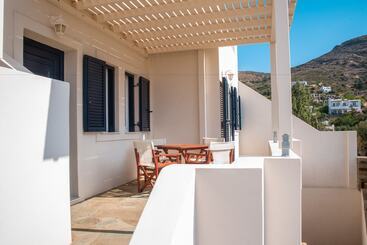 Luxury Family Apartment   Pool, Seaview, 200m Beach