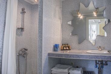 Luxury Family Apartment   Pool, Seaview, 200m Beach