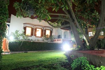 펜션 Riad Dar Achaach