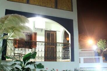 펜션 Riad Dar Achaach