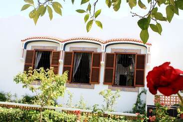 펜션 Riad Dar Achaach