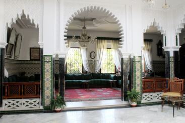 펜션 Riad Dar Achaach