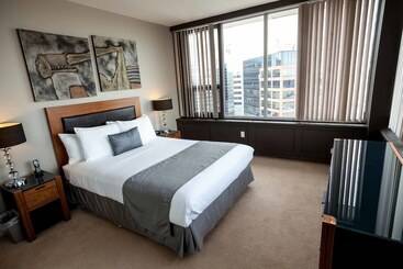 آپارتمانهای توریستها Obasa Six Three Suites   Regina