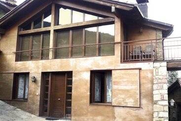 Casa Rural Paller I Cort Del Pairot