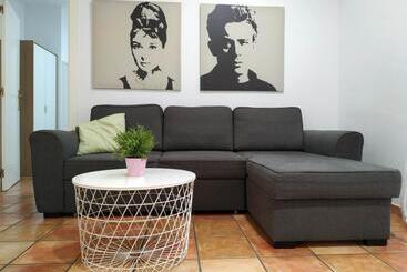 Flats Friends Nave