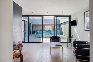 هتل La Loge De Mer   Lodge Urbain