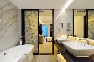 هتل Palace Resort Yalong Bay Sanya