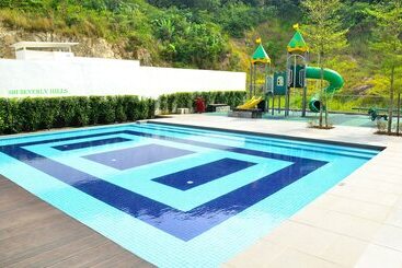 هتل Sri Beverly Hills Near Klia & Klia2 & F1