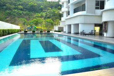 هتل Sri Beverly Hills Near Klia & Klia2 & F1