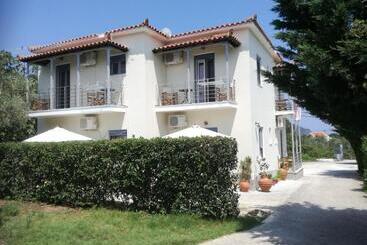 Rastoni Guest House Skopelos