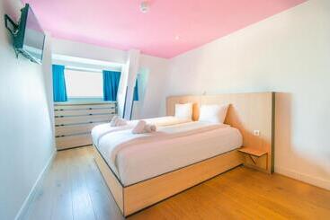 Sparks Hostel
