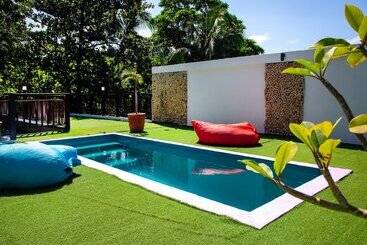 هاستل Chillax Boracay