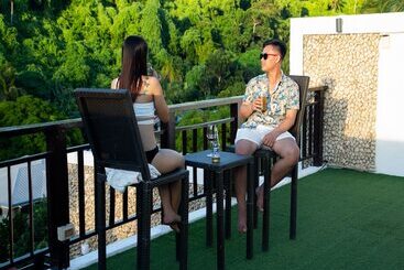 هاستل Chillax Boracay
