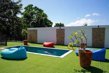 هاستل Chillax Boracay
