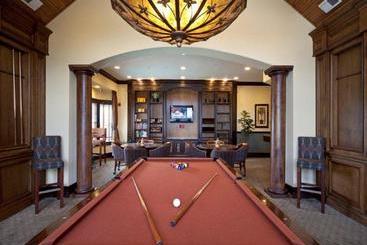 Global Luxury Suites At Forrestal