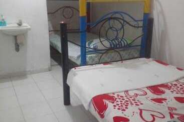 Casa Amarilla Hostel   Cali