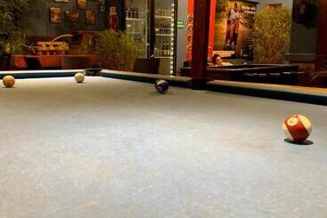 هتل Blue House Youth Hostel