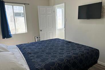 هتل Budget Inn Hollywood
