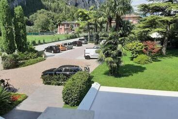 هتل Garden Arco