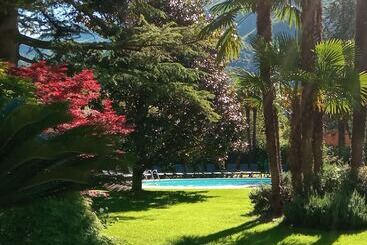 هتل Garden Arco