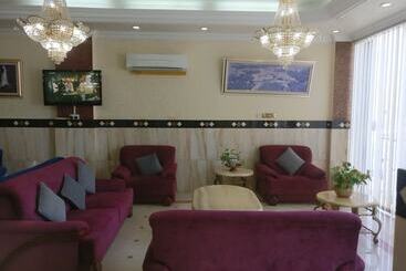Gulf Hotel Apartment