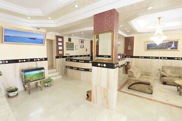Gulf Hotel Apartment