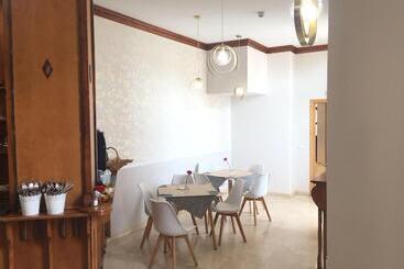 هتل Hostal Alda Rio Duero