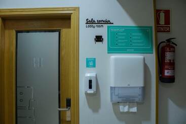 هتل Hostal Alda Rio Duero