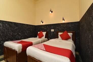 هتل Kapur Guest House
