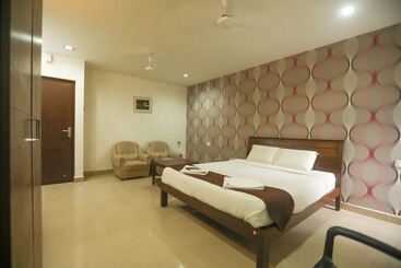 בית מלון כפרי Ulo Aravindar Residency