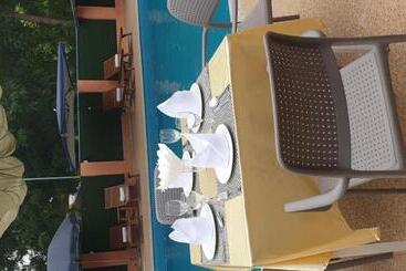 Law Ka Thit Sar Hotel   Hostel