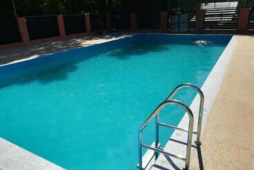 Law Ka Thit Sar Hotel   Hostel