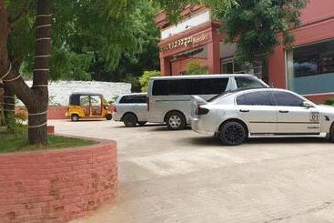 Law Ka Thit Sar Hotel   Hostel