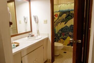 Manta Ray Bay Resort