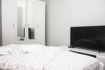 Motel Aura