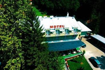 Motel Maksumić