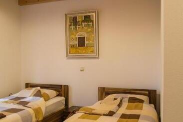 Motel Orhideja
