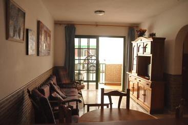 Red Star Surf   Hostel