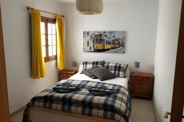 Red Star Surf   Hostel
