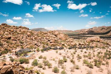 هتل Ai Aiba  The Rock Painting Lodge