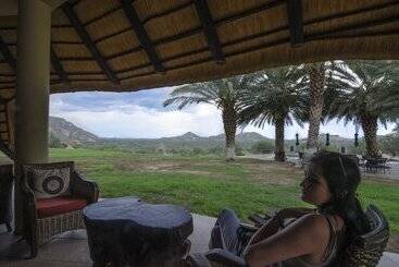 هتل Ai Aiba  The Rock Painting Lodge