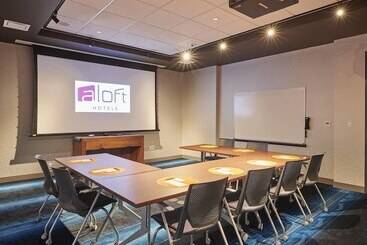 هتل Aloft Cleveland Airport