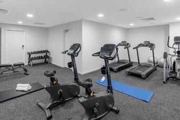 هتل Avani Broadbeach Residences