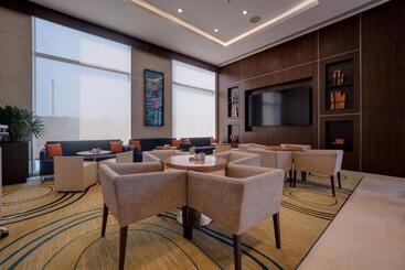 هتل Courtyard By Marriott Surat