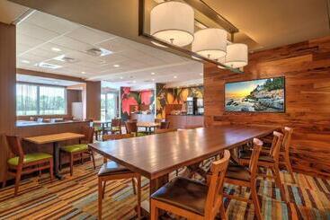 هتل Fairfield Inn & Suites By Marriott Greenville